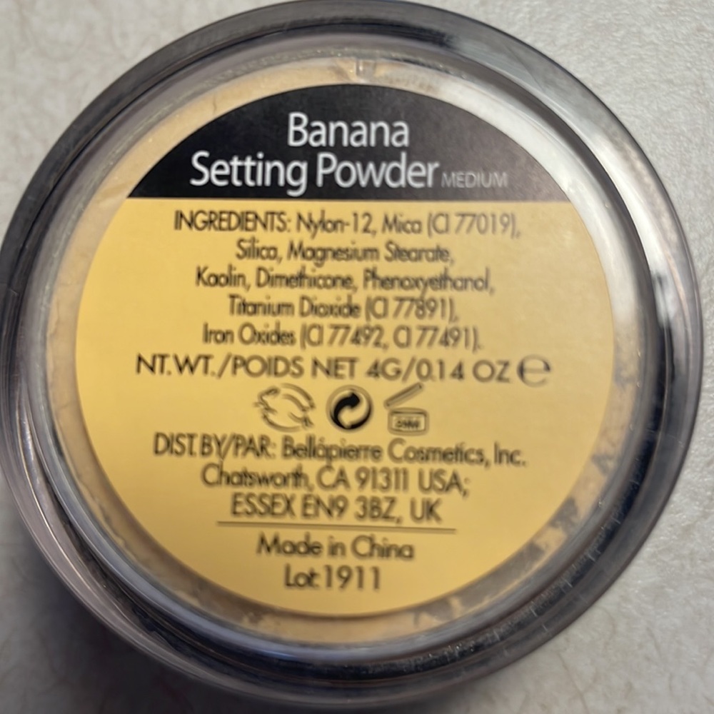 Bellapierre BANANA Setting Powder Medium - Picture 2 of 3